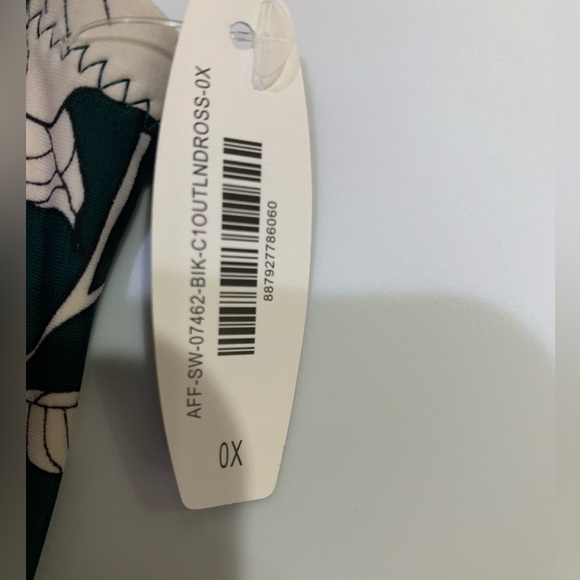 Adore Me Green and White Floral Off Shoulder Bikini Top NWT Size 0X - Picture 8 of 11